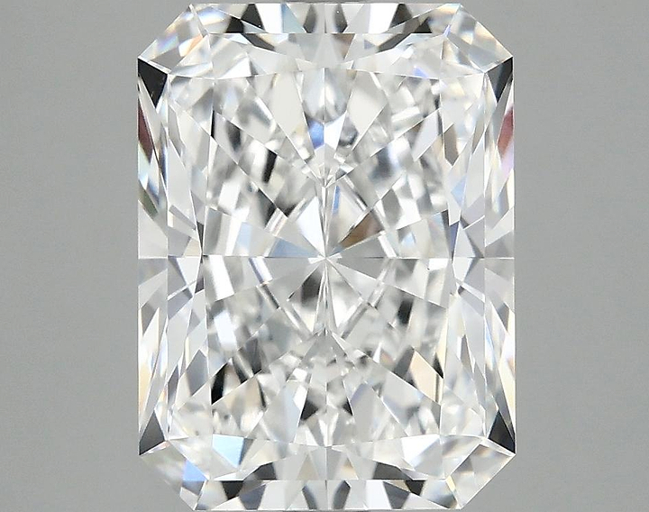 4.07 Carat Radiant Shaped Excellent Cut VVS2 IGI Certified Lab Grown Diamond