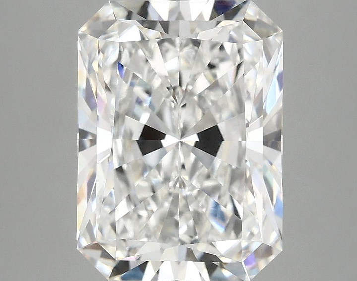 4.04 Carat Radiant Shaped Excellent Cut VVS2 IGI Certified Lab Grown Diamond