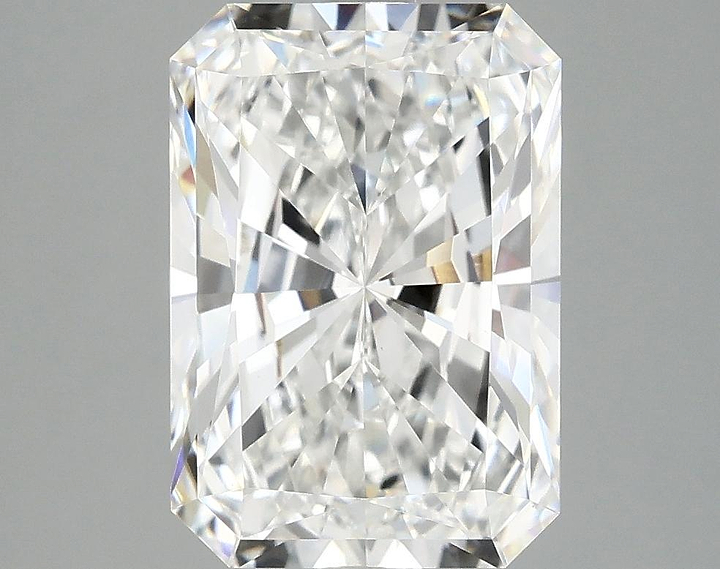 4.05 Carat Radiant Shaped Ideal Cut VVS2 IGI Certified Lab Grown Diamond