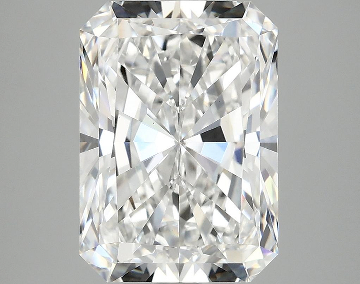 4.19 Carat Radiant Shaped Ideal Cut VS1 IGI Certified Lab Grown Diamond