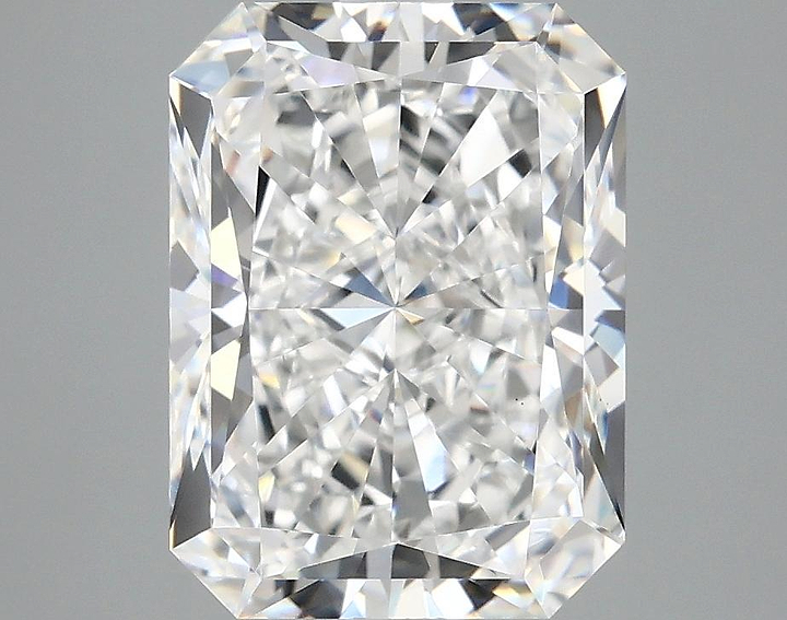 4.04 Carat Radiant Shaped Excellent Cut VS1 IGI Certified Lab Grown Diamond