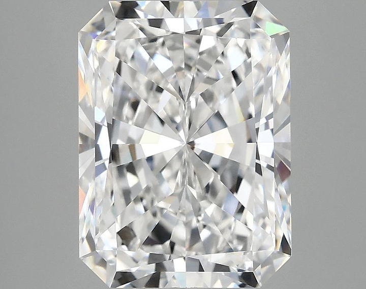 4.1 Carat Radiant Shaped Excellent Cut VVS2 IGI Certified Lab Grown Diamond