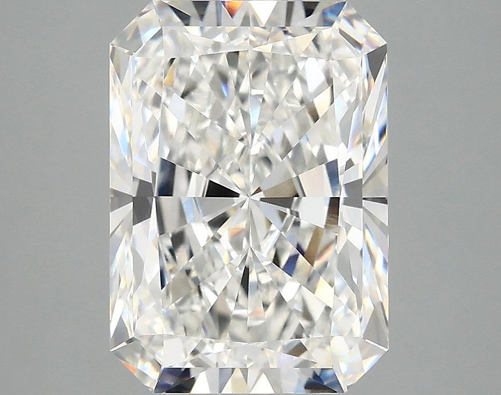 3.82 Carat Radiant Shaped Ideal Cut VS1 IGI Certified Lab Grown Diamond