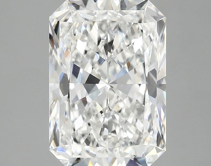 3.1 Carat Radiant Shaped Ideal Cut VVS2 IGI Certified Lab Grown Diamond