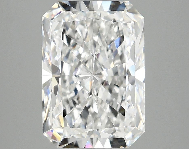 3.47 Carat Radiant Shaped Ideal Cut VVS2 IGI Certified Lab Grown Diamond