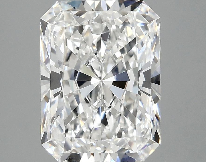 3.49 Carat Radiant Shaped Excellent Cut VS1 IGI Certified Lab Grown Diamond