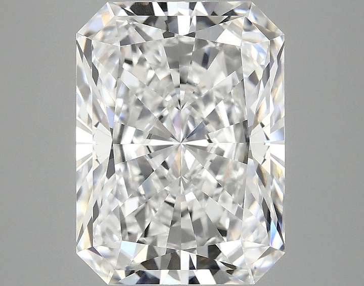 4.17 Carat Radiant Shaped Excellent Cut VVS2 IGI Certified Lab Grown Diamond