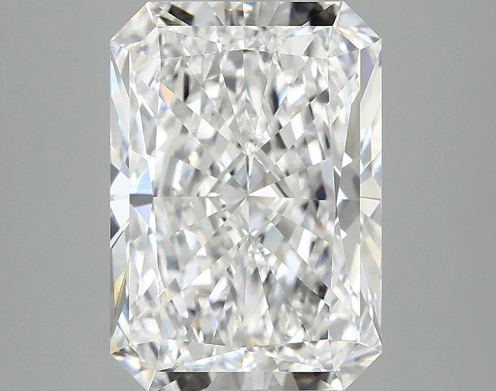 3.97 Carat Radiant Shaped Ideal Cut VVS2 IGI Certified Lab Grown Diamond