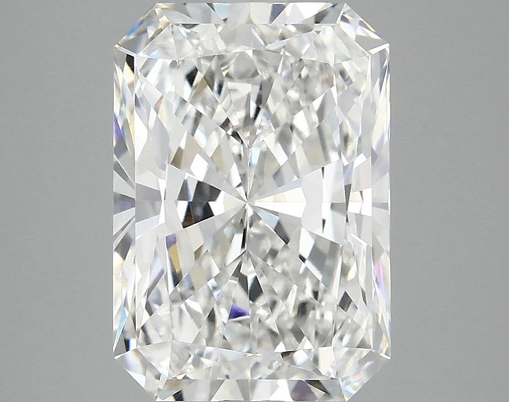 3.9 Carat Radiant Shaped Ideal Cut VVS2 IGI Certified Lab Grown Diamond