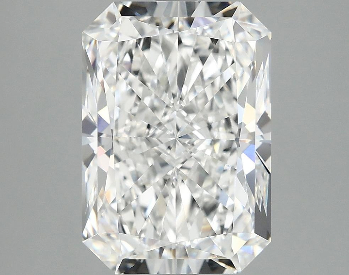 3.95 Carat Radiant Shaped Ideal Cut VVS2 IGI Certified Lab Grown Diamond