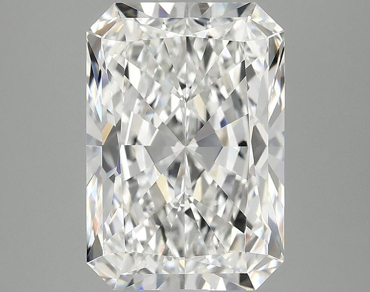 3.92 Carat Radiant Shaped Ideal Cut VVS2 IGI Certified Lab Grown Diamond