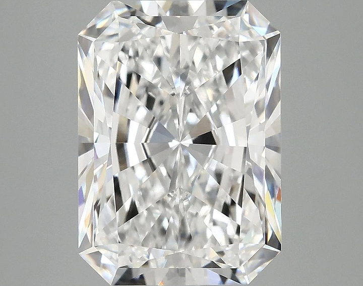 4.07 Carat Radiant Shaped Ideal Cut VVS2 IGI Certified Lab Grown Diamond