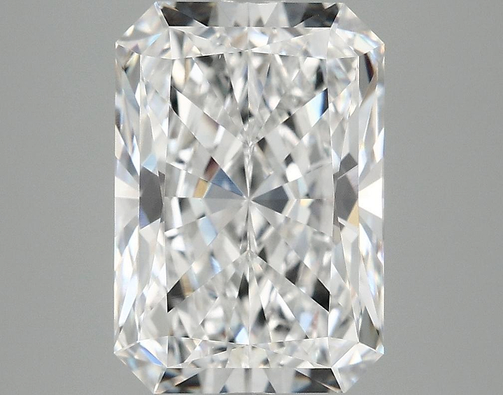4.1 Carat Radiant Shaped Ideal Cut VVS2 IGI Certified Lab Grown Diamond