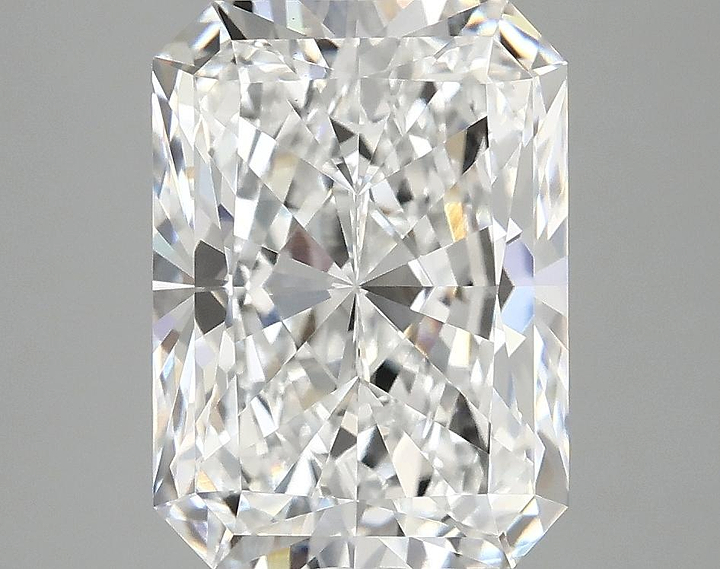 4.08 Carat Radiant Shaped Excellent Cut VS1 IGI Certified Lab Grown Diamond