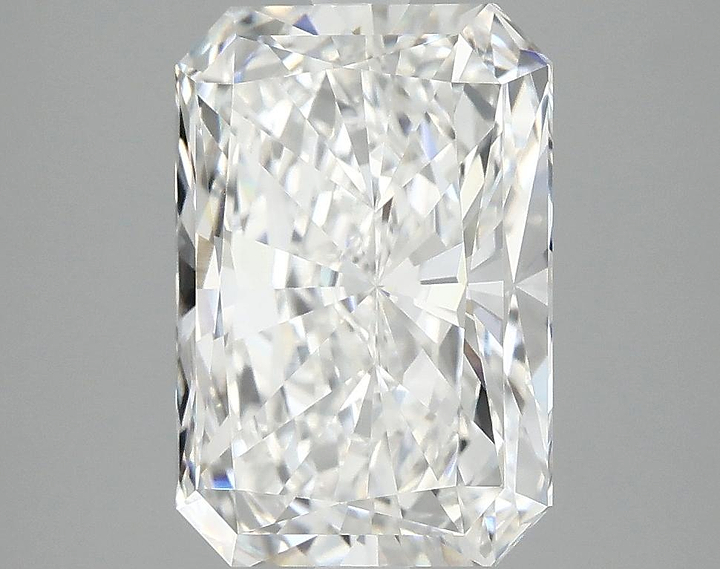 3.92 Carat Radiant Shaped Ideal Cut VVS2 IGI Certified Lab Grown Diamond