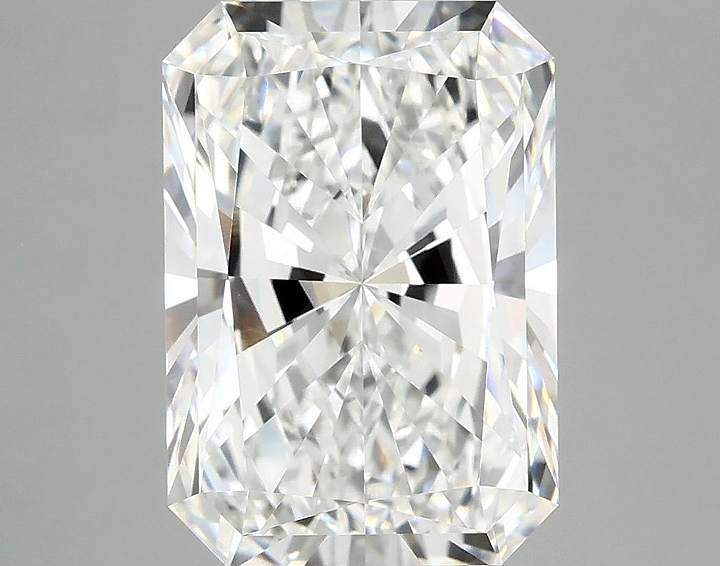 4.08 Carat Radiant Shaped Ideal Cut VVS2 IGI Certified Lab Grown Diamond
