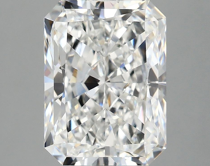 4.02 Carat Radiant Shaped Excellent Cut VS1 IGI Certified Lab Grown Diamond