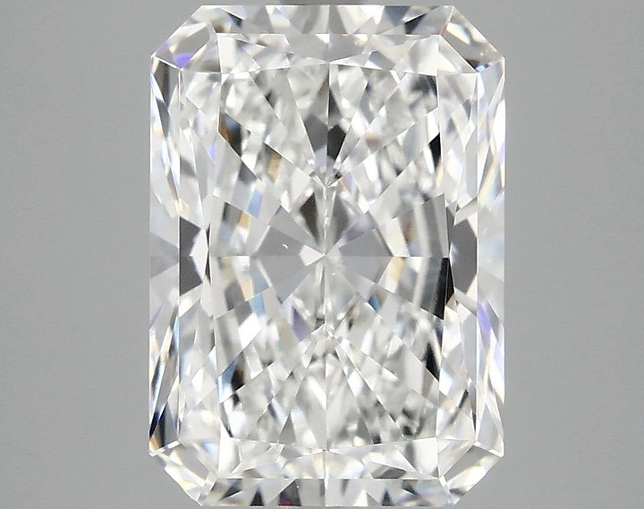3.93 Carat Radiant Shaped Ideal Cut VS2 IGI Certified Lab Grown Diamond