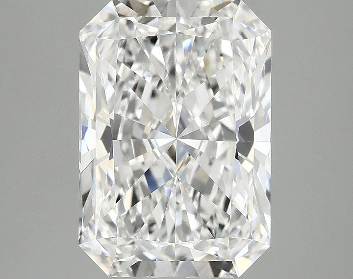 3.07 Carat Radiant Shaped Ideal Cut VVS2 IGI Certified Lab Grown Diamond