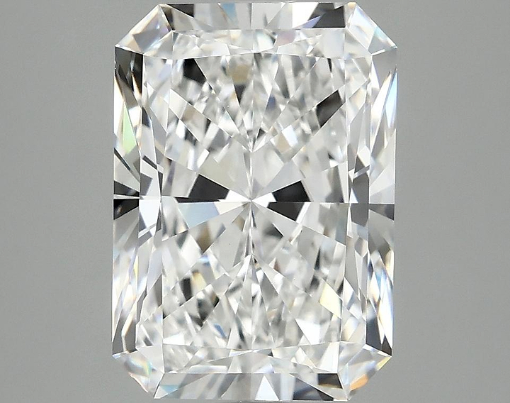 4.04 Carat Radiant Shaped Ideal Cut VVS2 IGI Certified Lab Grown Diamond
