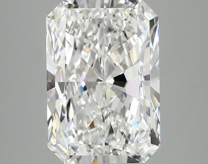 3.77 Carat Radiant Shaped Ideal Cut VVS2 IGI Certified Lab Grown Diamond