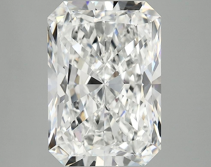 4.1 Carat Radiant Shaped Ideal Cut VVS2 IGI Certified Lab Grown Diamond