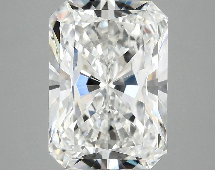 4.1 Carat Radiant Shaped Ideal Cut VVS2 IGI Certified Lab Grown Diamond