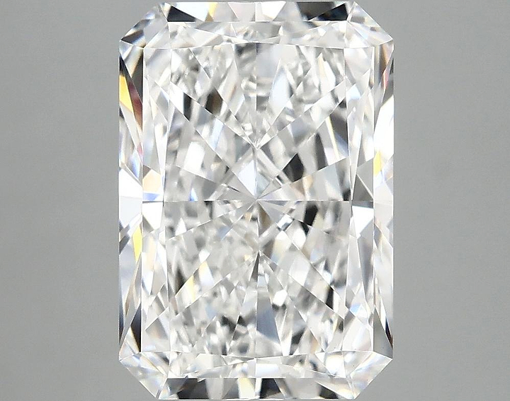 4.02 Carat Radiant Shaped Ideal Cut VVS2 IGI Certified Lab Grown Diamond