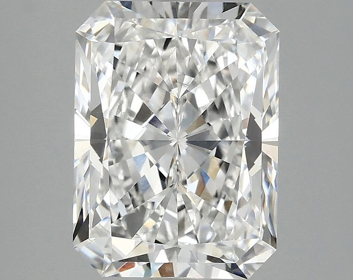 3.0 Carat Radiant Shaped Excellent Cut VS1 IGI Certified Lab Grown Diamond