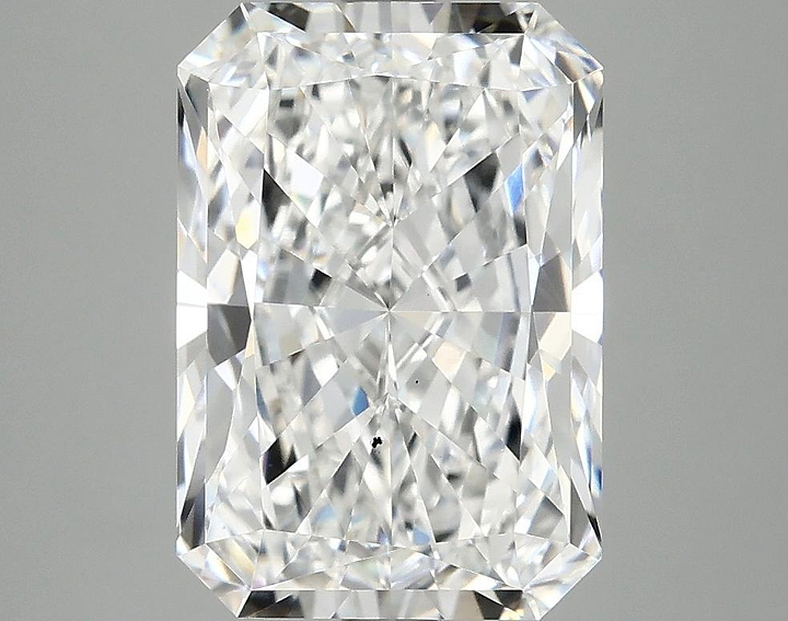4.05 Carat Radiant Shaped Ideal Cut VS2 IGI Certified Lab Grown Diamond