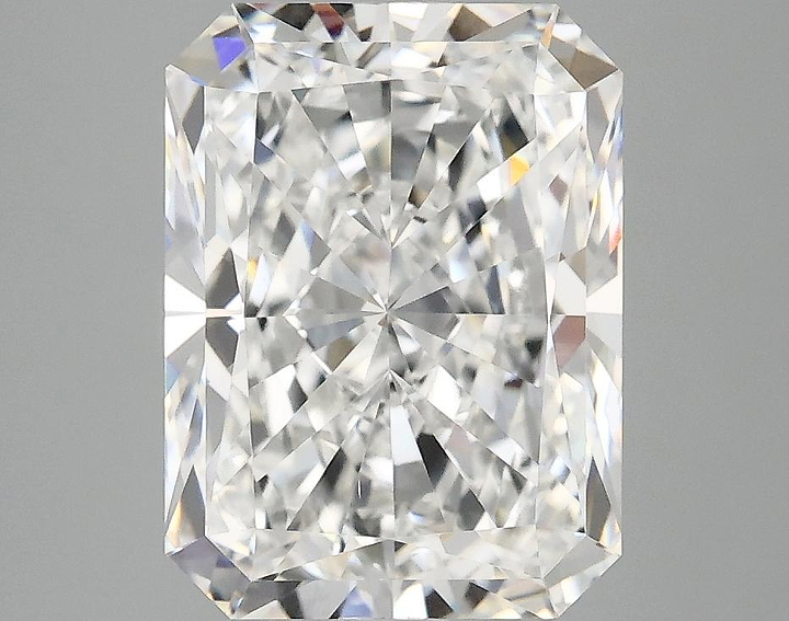 4.02 Carat Radiant Shaped Excellent Cut VS1 IGI Certified Lab Grown Diamond