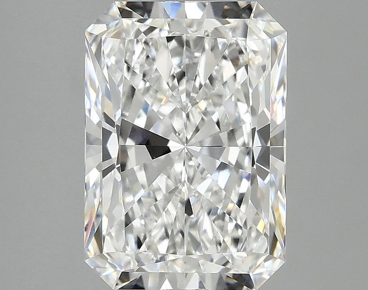 3.09 Carat Radiant Shaped Ideal Cut VVS2 IGI Certified Lab Grown Diamond
