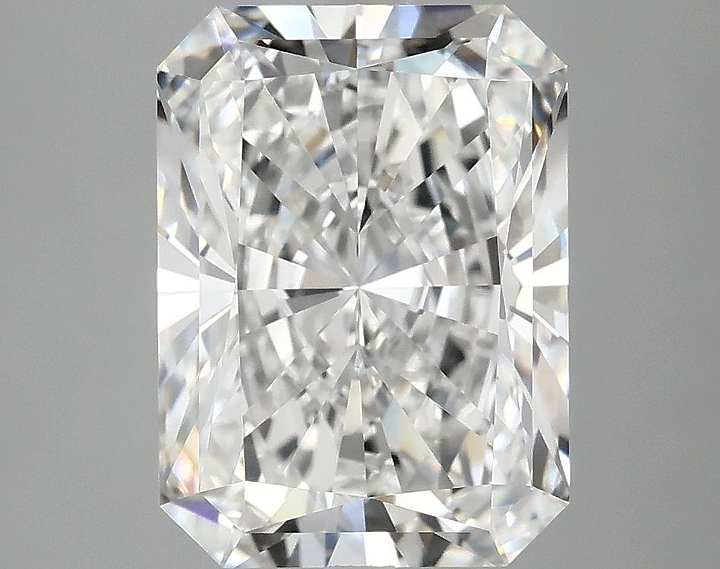 4.13 Carat Radiant Shaped Excellent Cut VVS2 IGI Certified Lab Grown Diamond