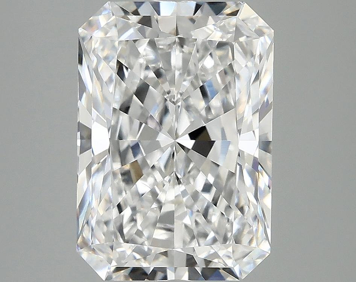 3.83 Carat Radiant Shaped Ideal Cut VS1 IGI Certified Lab Grown Diamond