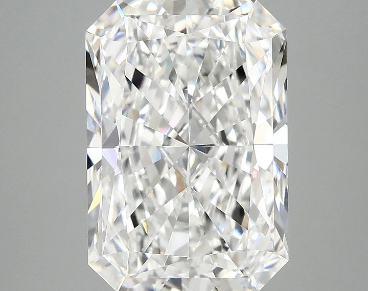 3.84 Carat Radiant Shaped Ideal Cut VS1 IGI Certified Lab Grown Diamond