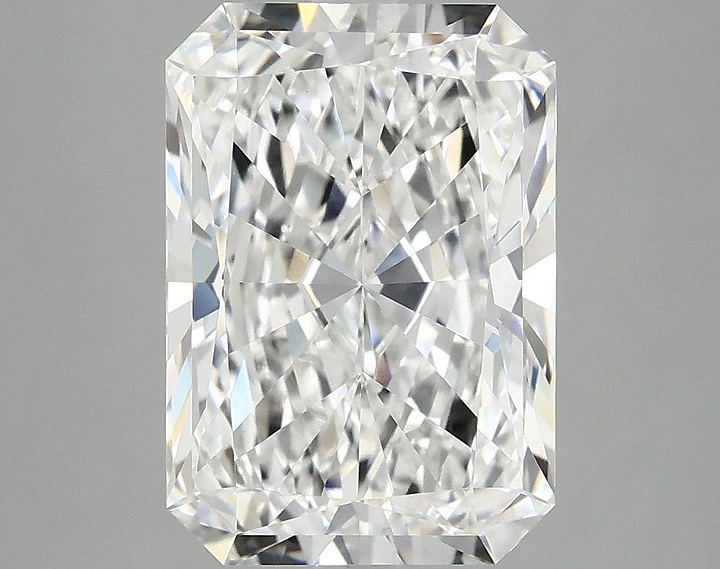 4.19 Carat Radiant Shaped Ideal Cut VVS2 IGI Certified Lab Grown Diamond