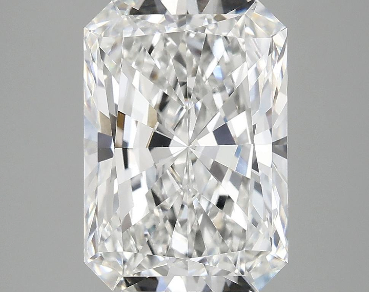 3.9 Carat Radiant Shaped Ideal Cut VVS2 IGI Certified Lab Grown Diamond
