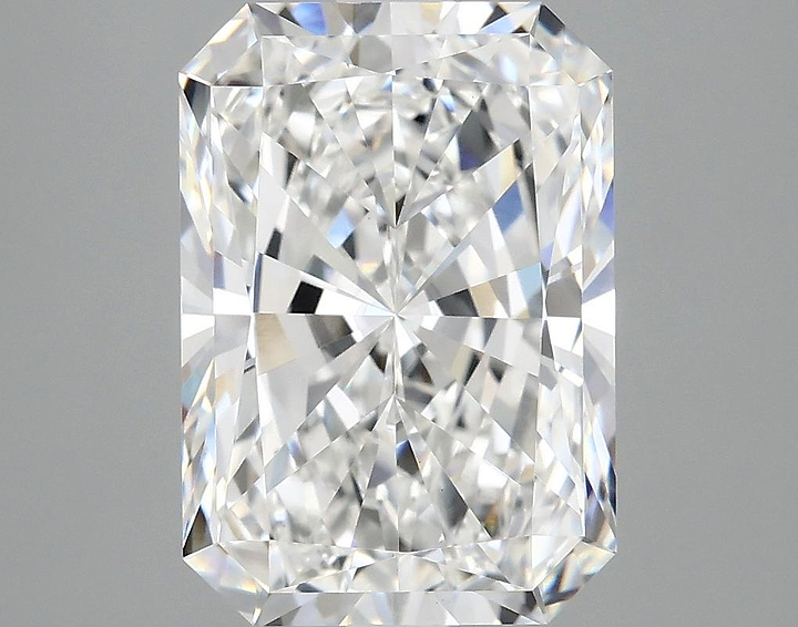 3.9 Carat Radiant Shaped Ideal Cut VS1 IGI Certified Lab Grown Diamond