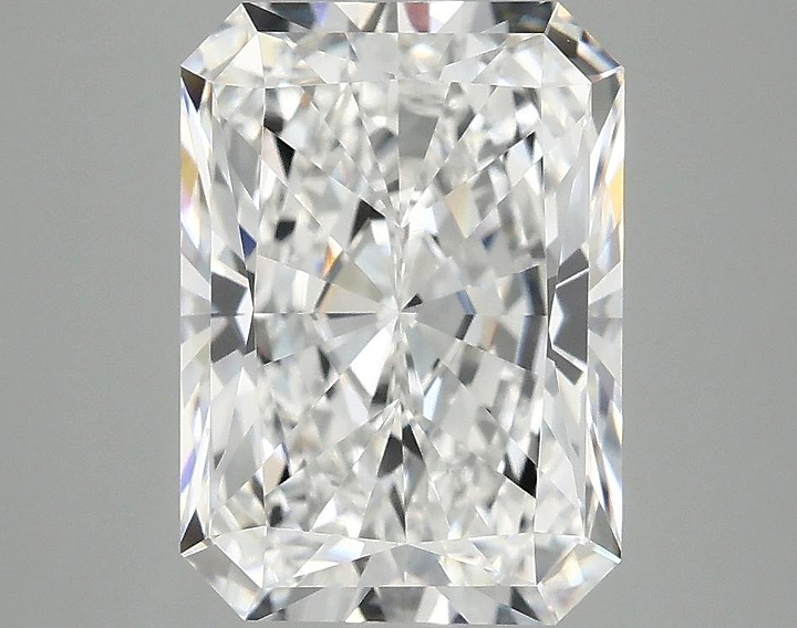 3.9 Carat Radiant Shaped Ideal Cut VVS2 IGI Certified Lab Grown Diamond