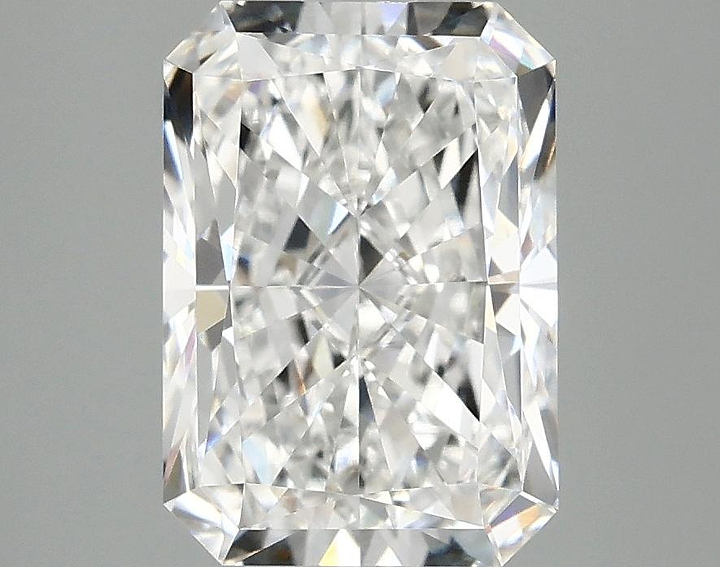 3.02 Carat Radiant Shaped Ideal Cut VVS2 IGI Certified Lab Grown Diamond