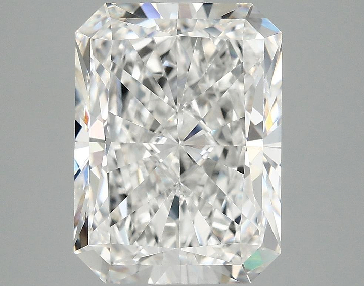 4.07 Carat Radiant Shaped Excellent Cut VVS2 IGI Certified Lab Grown Diamond