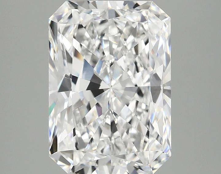 4.0 Carat Radiant Shaped Ideal Cut VVS2 IGI Certified Lab Grown Diamond