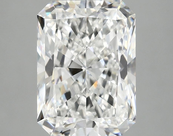 4.08 Carat Radiant Shaped Excellent Cut VS1 IGI Certified Lab Grown Diamond