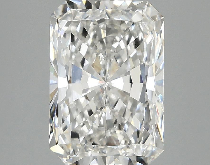 3.05 Carat Radiant Shaped Ideal Cut VVS2 IGI Certified Lab Grown Diamond