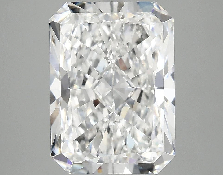 3.99 Carat Radiant Shaped Excellent Cut VS1 IGI Certified Lab Grown Diamond