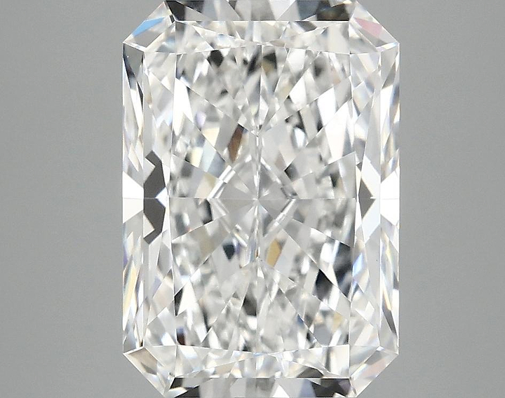 3.92 Carat Radiant Shaped Ideal Cut VVS2 IGI Certified Lab Grown Diamond