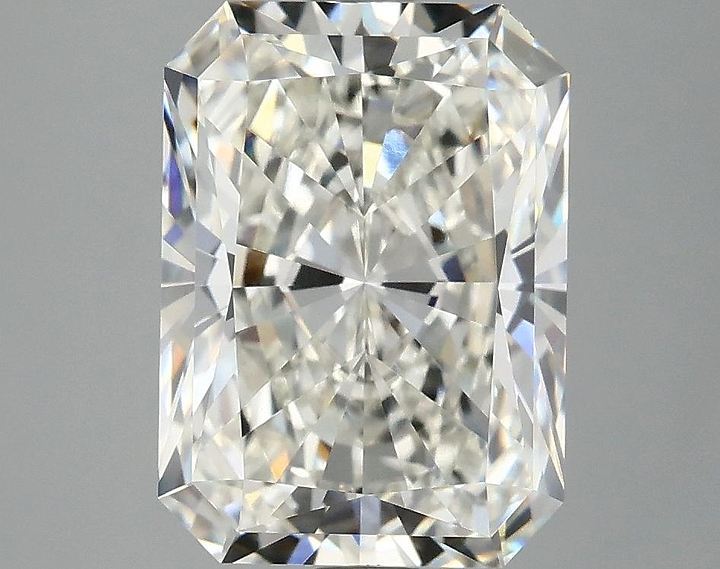 3.87 Carat Radiant Shaped Excellent Cut VVS2 IGI Certified Lab Grown Diamond