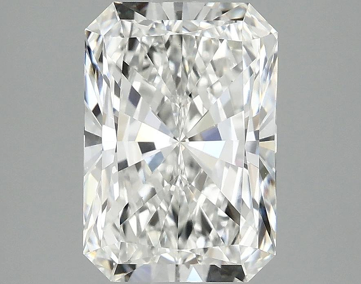 2.81 Carat Radiant Shaped Ideal Cut VVS2 IGI Certified Lab Grown Diamond