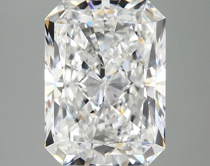 4.04 Carat Radiant Shaped Excellent Cut VS2 IGI Certified Lab Grown Diamond