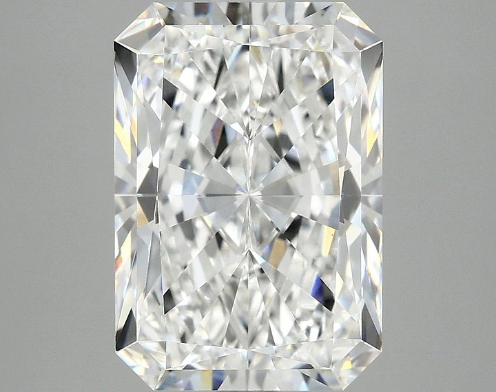 3.9 Carat Radiant Shaped Ideal Cut VVS2 IGI Certified Lab Grown Diamond